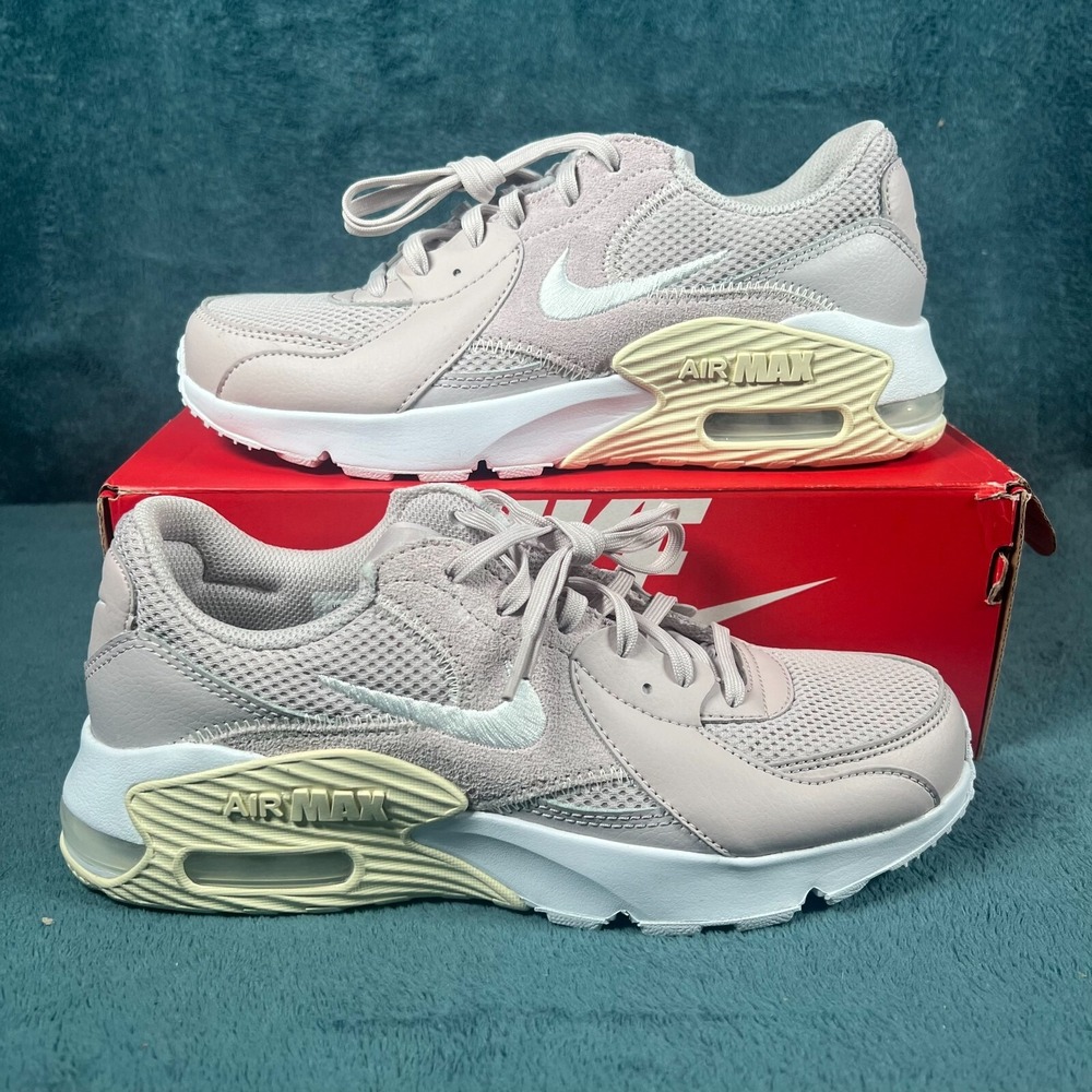 Nike Air Max INTRLK‎ LITE Womens Light Soft Pink Athletic Shoes Size 6.5